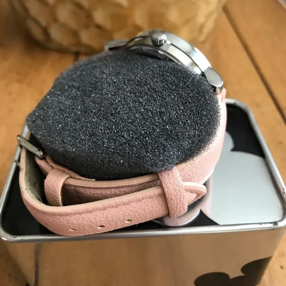 NWOT Two Disney Minnie Mouse Watches - Picture 5 of 9